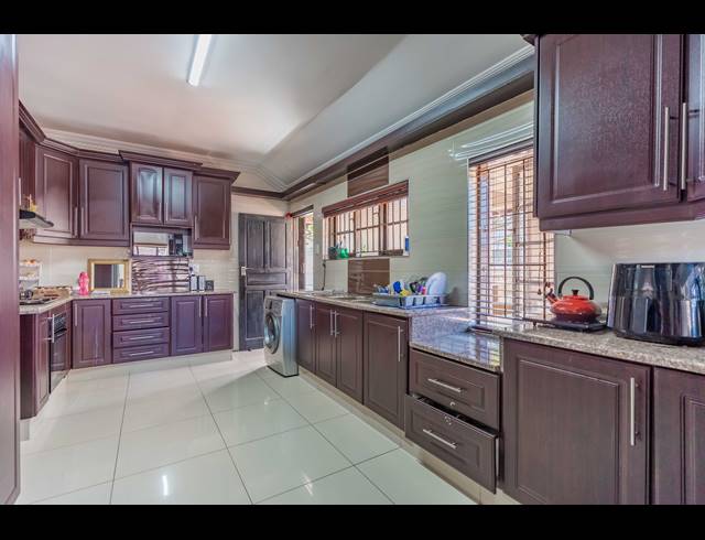 3 BEDROOM APARTMENT FOR SALE IN MUSGRAVE